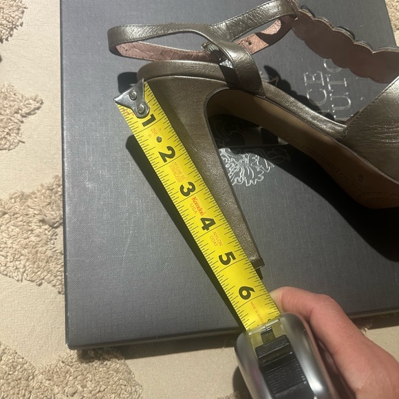 Gorgeous metal taupe cocktail shoes - Picture 6 of 7